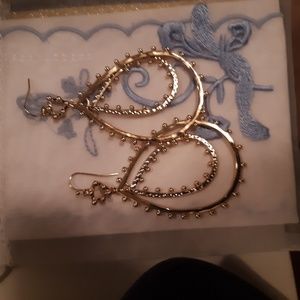 Kendra scott earrings